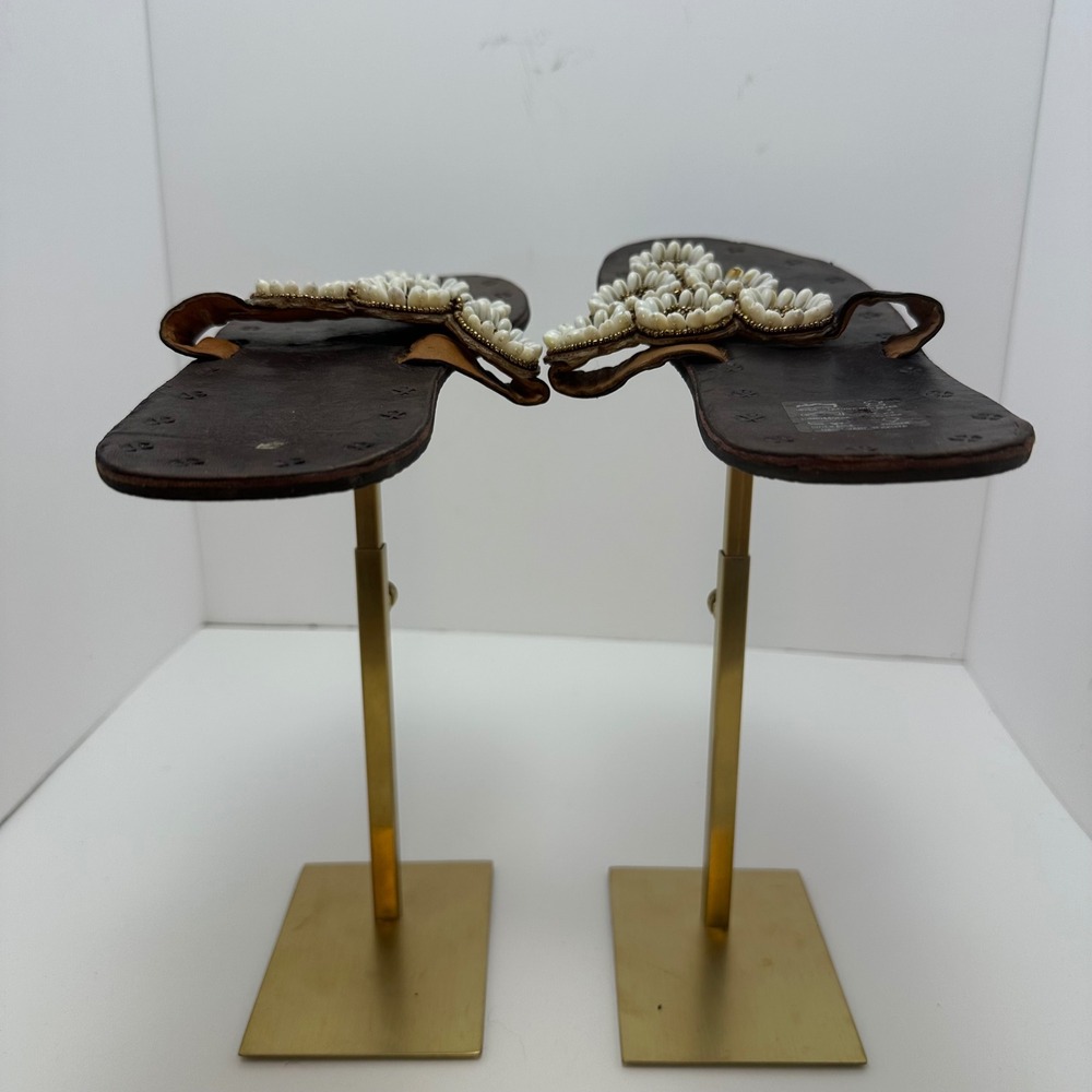 Handmade in Kenya Womens Leather Shell Beaded Floral Thong Sandals Brown Flat - Picture 4 of 6